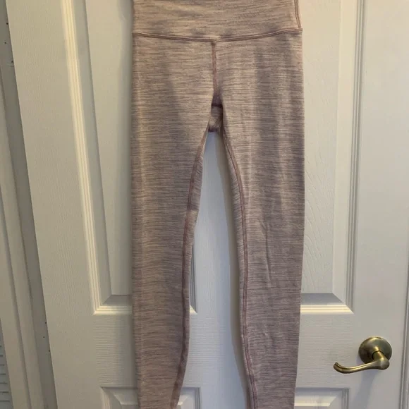 Lulu lemon Align women’s capri leggings - Picture 6 of 7